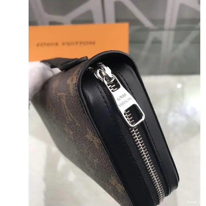 Brother sam 19T1L0573 LV Bags 0815